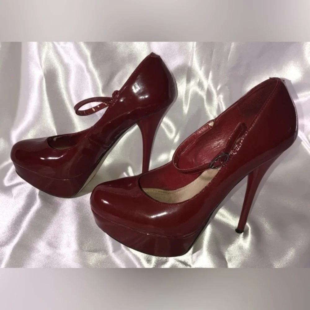 Steve Madden Cougarr Red Patent Leather Platform Mary Jane Stilettos, 9